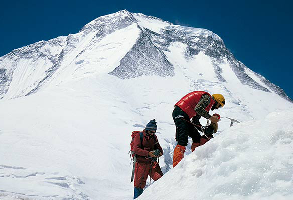 Navarros en las laderas del Dhaulagiri en 1979 (G. Ariz)