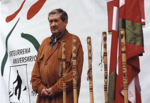 Paco Iriondo en Elgeta durante la celebraciÃ³n del 75 aniversario de la fundaciÃ³n de la FederaciÃ³n Vasco Navarra de Alpinismo (A. Iturriza)